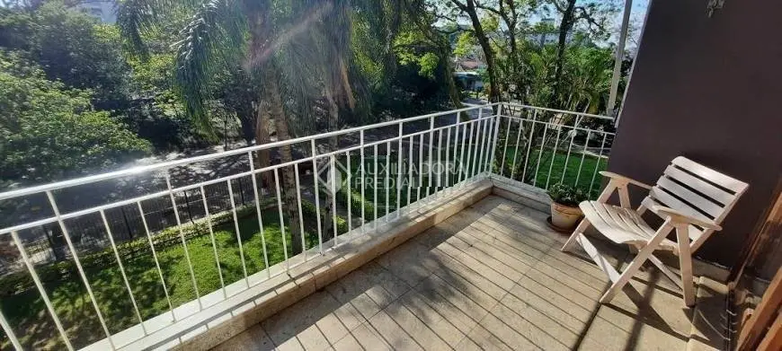 Foto 1 de Apartamento com 3 Quartos à venda, 129m² em Jardim Lindóia, Porto Alegre