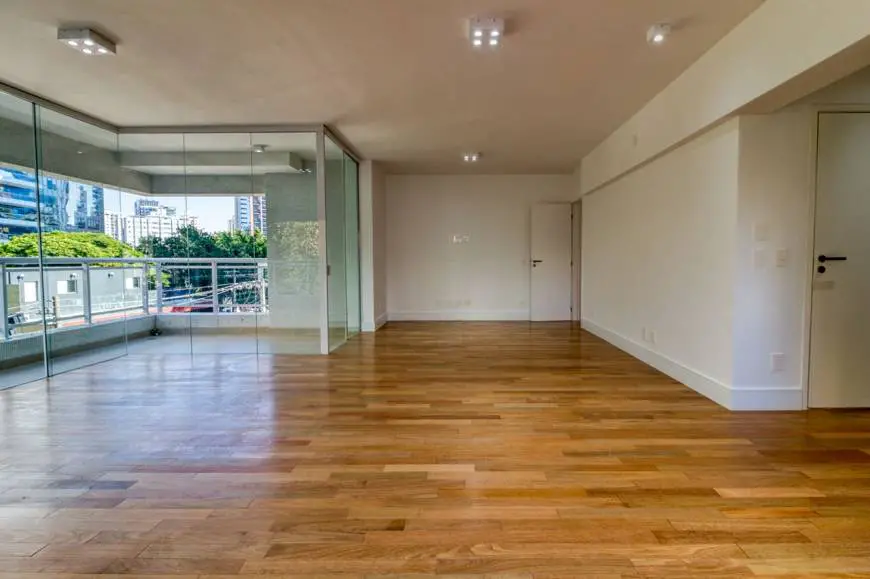 Foto 1 de Apartamento com 3 Quartos à venda, 161m² em Vila Olímpia, São Paulo