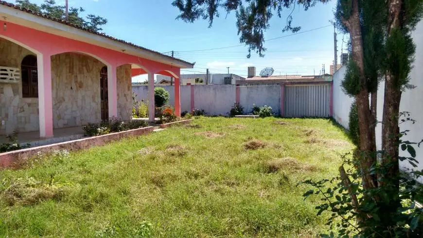 Foto 2 de Casa com 4 Quartos à venda, 300m² em Jardim Tropical, Arapiraca
