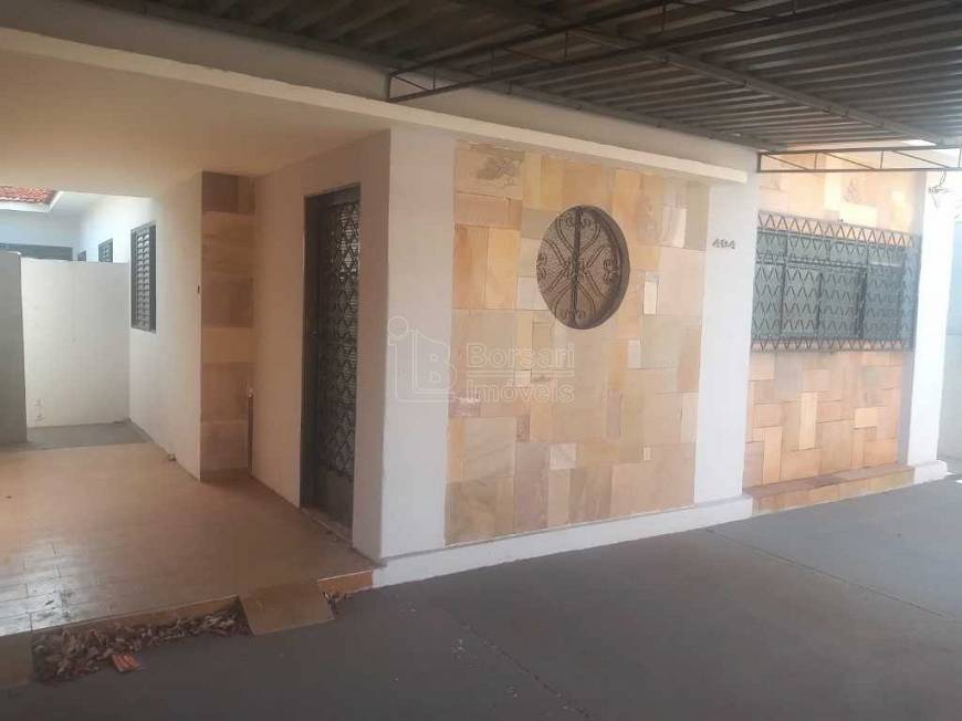 Foto 1 de Casa com 5 Quartos para alugar, 210m² em Jardim do Carmo, Araraquara