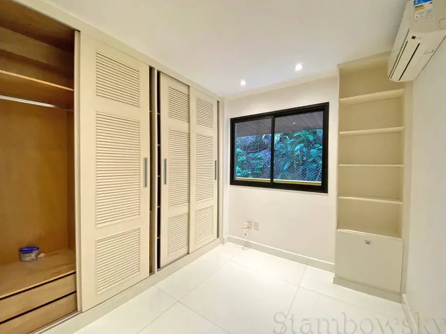 Foto 3 de Apartamento com 2 Quartos para alugar, 84m² em Leblon, Rio de Janeiro