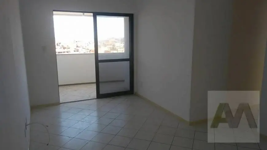 Foto 1 de Apartamento com 3 Quartos para alugar, 77m² em Imbuí, Salvador