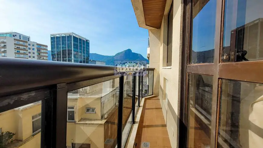 Foto 3 de Apartamento com 3 Quartos à venda, 110m² em Ipanema, Rio de Janeiro