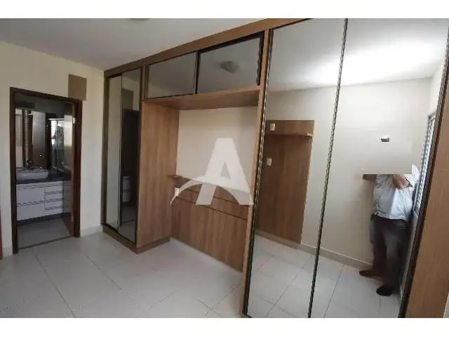 Foto 3 de Apartamento com 3 Quartos para alugar, 10m² em Saraiva, Uberlândia