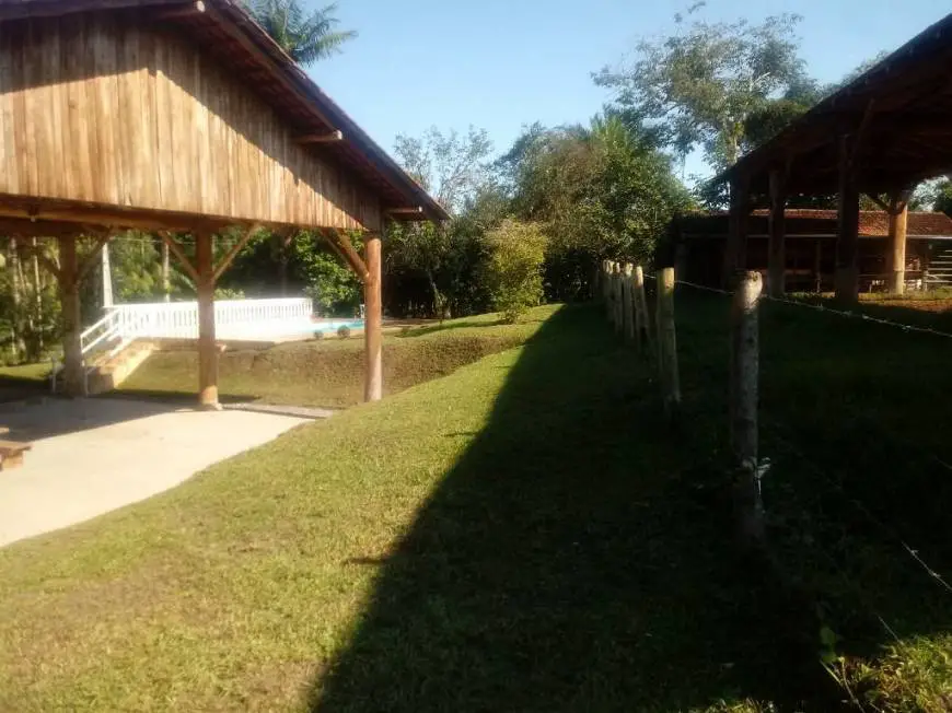 Foto 2 de Casa com 2 Quartos para alugar, 10433m² em Corveta, Araquari