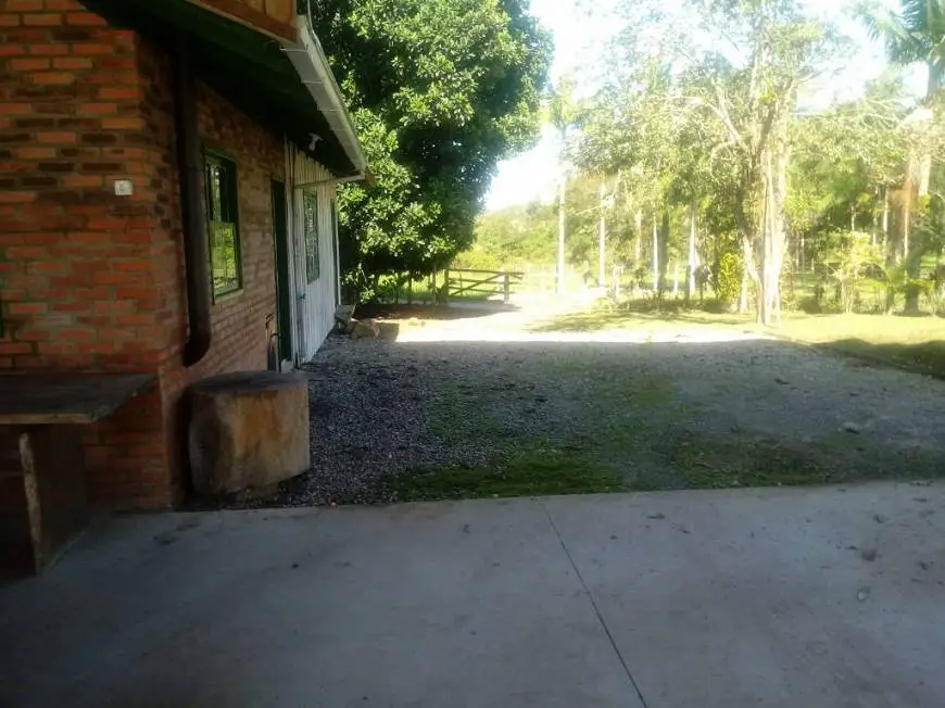 Foto 5 de Casa com 2 Quartos para alugar, 10433m² em Corveta, Araquari