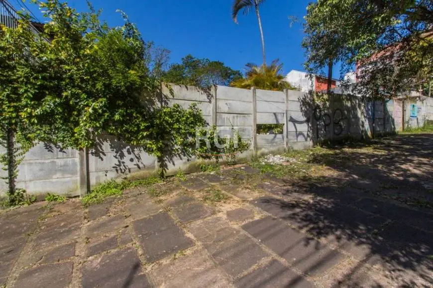 Foto 1 de Lote/Terreno à venda, 798m² em Chácara das Pedras, Porto Alegre