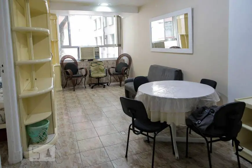 Foto 1 de Apartamento com 1 Quarto para alugar, 60m² em Centro, Rio de Janeiro