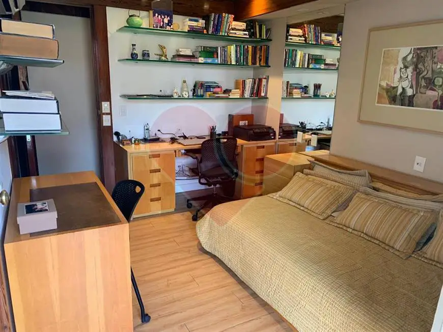 Foto 4 de Apartamento com 3 Quartos à venda, 300m² em Leblon, Rio de Janeiro