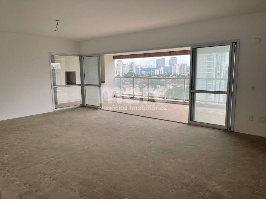Foto 1 de Apartamento com 3 Quartos à venda, 247m² em Vila Cordeiro, São Paulo
