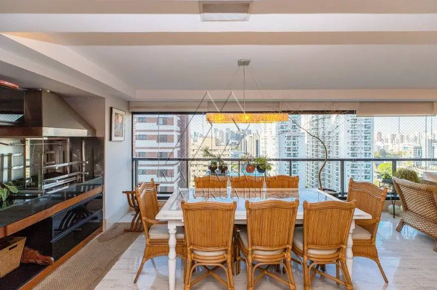 Foto 1 de Apartamento com 3 Quartos à venda, 209m² em Vila Cruzeiro, São Paulo