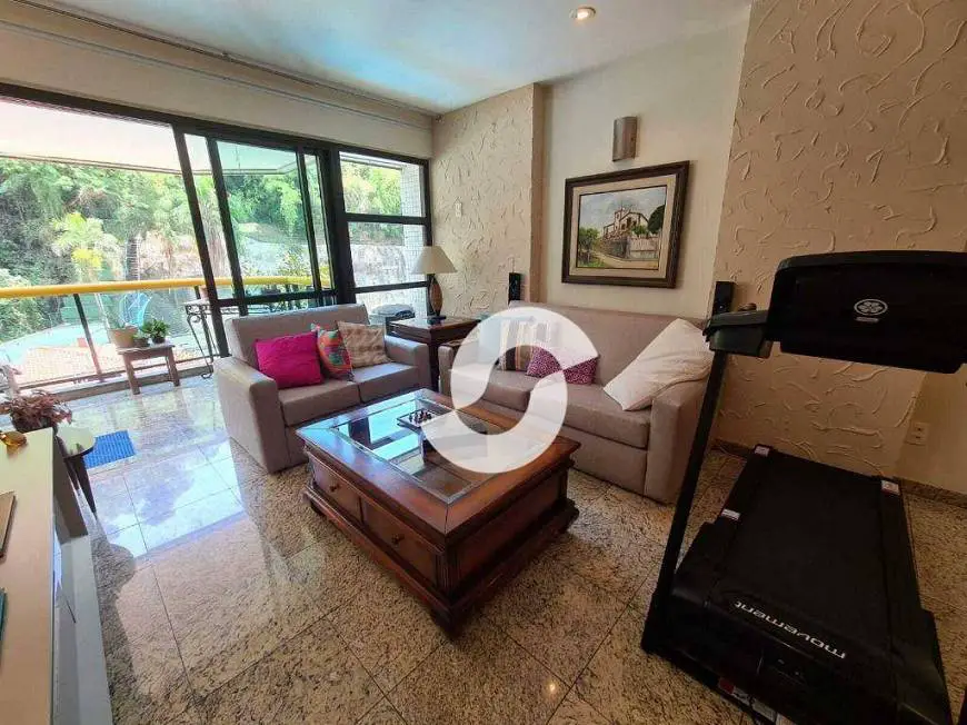 Foto 1 de Apartamento com 4 Quartos à venda, 205m² em Icaraí, Niterói