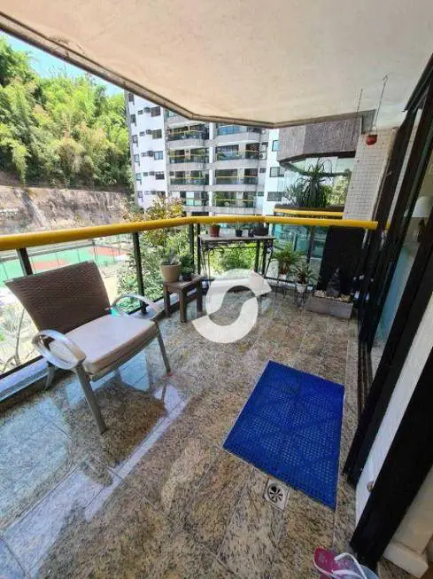 Foto 4 de Apartamento com 4 Quartos à venda, 205m² em Icaraí, Niterói