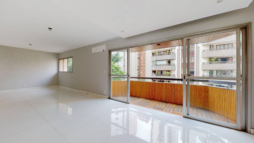Foto 1 de Apartamento com 4 Quartos à venda, 196m² em Jardim Europa, São Paulo