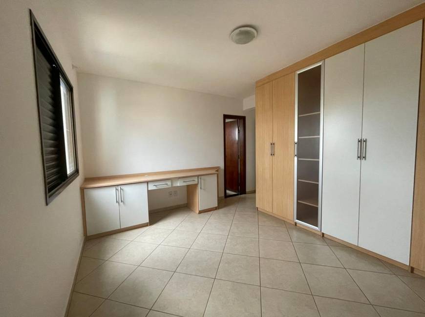 Foto 3 de Apartamento com 4 Quartos à venda, 202m² em Santa Mônica, Uberlândia