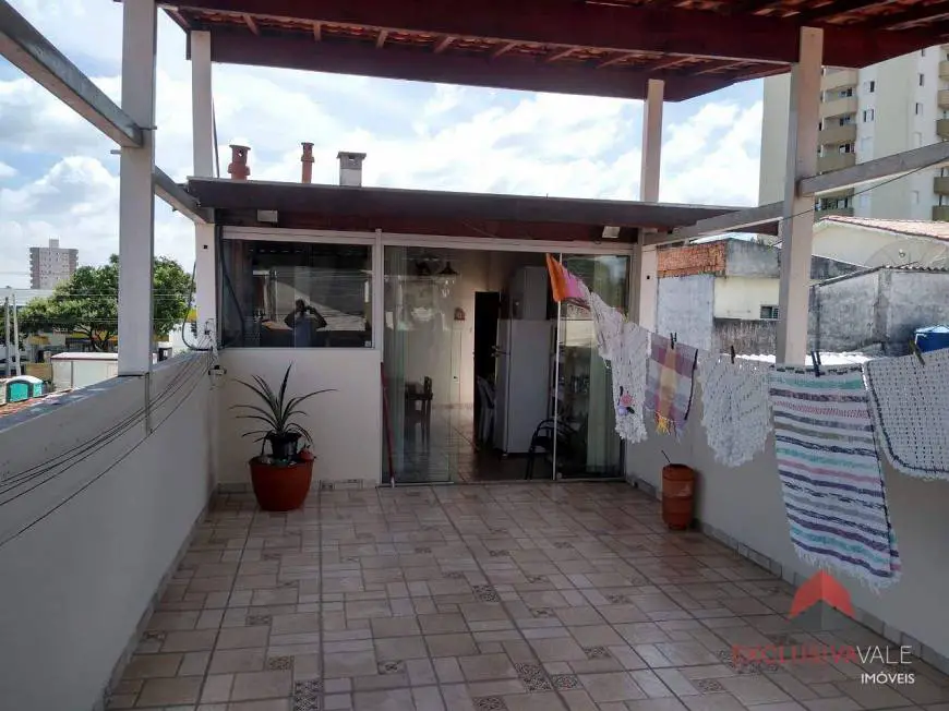 Foto 3 de Casa com 2 Quartos à venda, 80m² em Conjunto Residencial Trinta e Um de Março, São José dos Campos