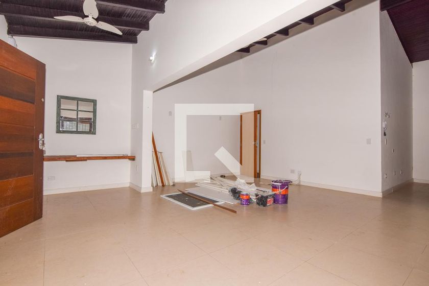 Foto 1 de Casa com 3 Quartos para alugar, 510m² em Jardim Guaiúba, Guarujá