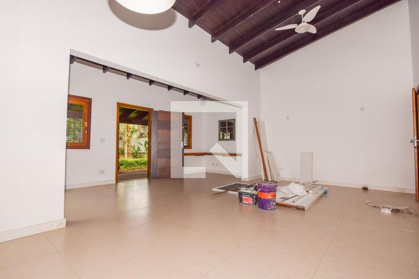 Foto 3 de Casa com 3 Quartos para alugar, 510m² em Jardim Guaiúba, Guarujá