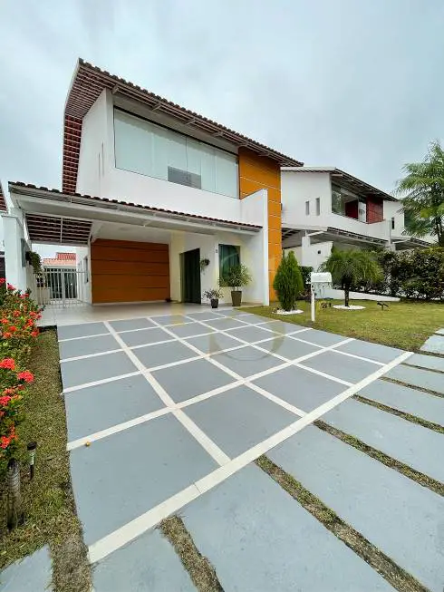 Foto 1 de Casa de Condomínio com 3 Quartos à venda, 180m² em Parque Dez de Novembro, Manaus