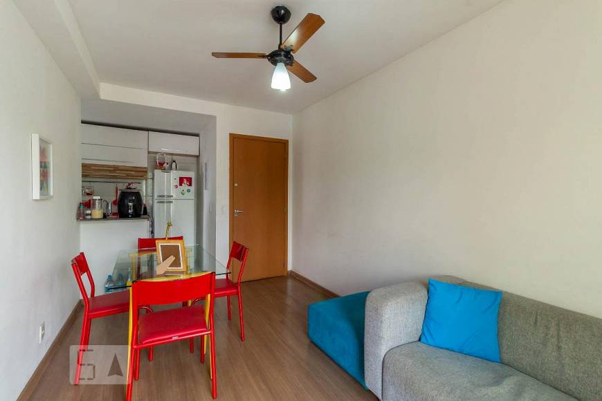 Foto 4 de Apartamento com 2 Quartos para alugar, 45m² em Cascadura, Rio de Janeiro