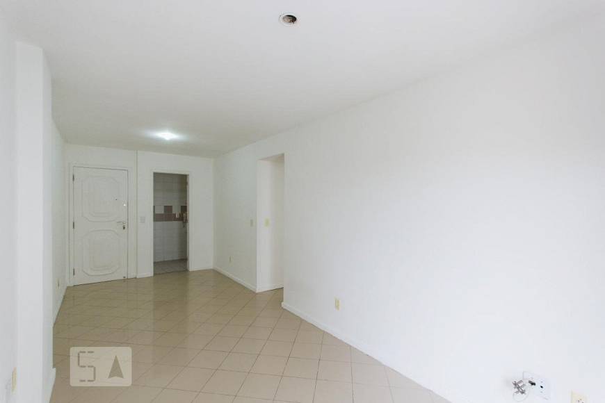 Foto 2 de Apartamento com 2 Quartos para alugar, 82m² em Freguesia, Rio de Janeiro