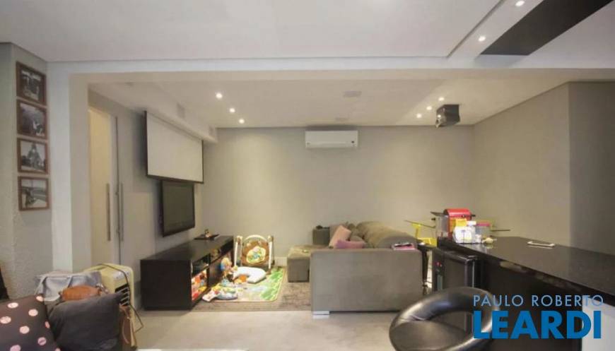 Foto 2 de Apartamento com 2 Quartos à venda, 76m² em Panamby, São Paulo