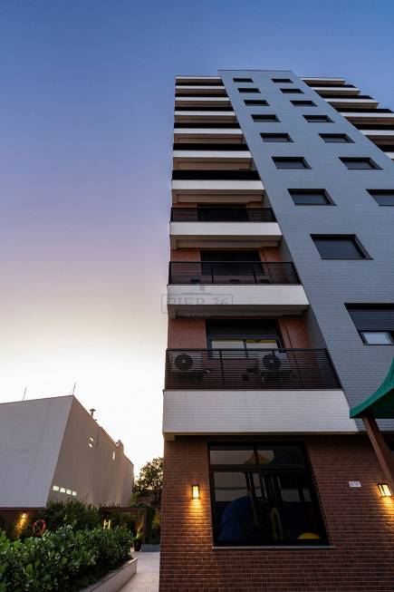 Foto 2 de Apartamento com 3 Quartos à venda, 102m² em Passo da Areia, Porto Alegre
