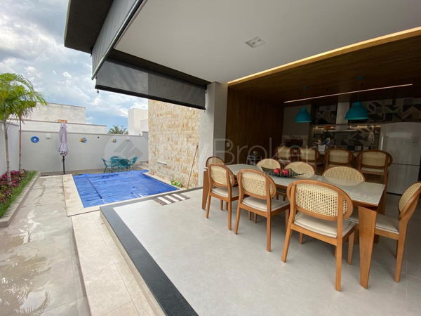 Foto 3 de Casa de Condomínio com 4 Quartos à venda, 276m² em Alphaville Flamboyant Residencial Araguaia, Goiânia