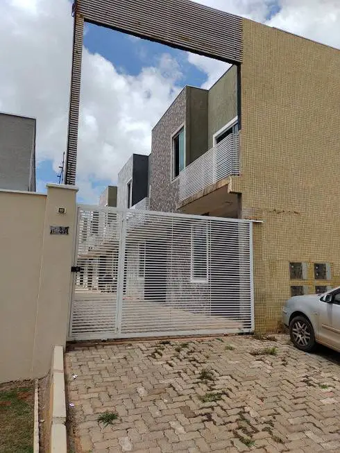 Foto 1 de Sobrado com 3 Quartos para alugar, 116m² em Setor Habitacional Vicente Pires, Brasília