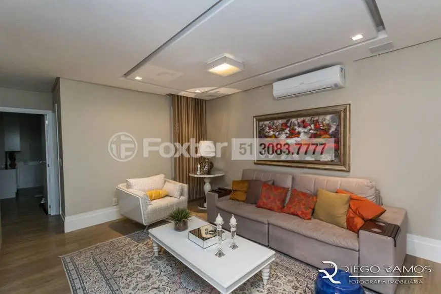 Foto 3 de Apartamento com 2 Quartos à venda, 219m² em Chácara das Pedras, Porto Alegre