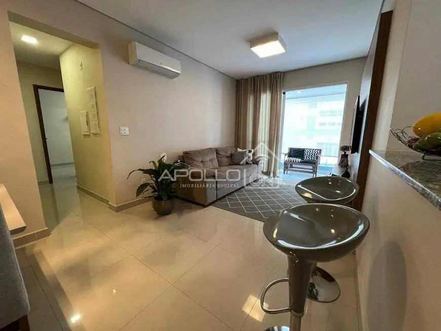 Foto 2 de Apartamento com 2 Quartos à venda, 77m² em Pompeia, Santos