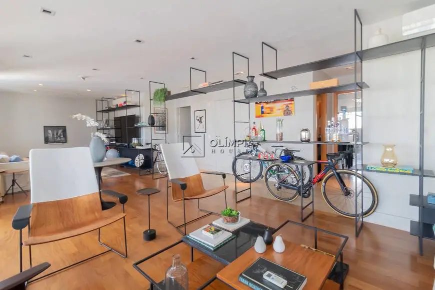 Foto 5 de Apartamento com 3 Quartos para alugar, 188m² em Itaim Bibi, São Paulo