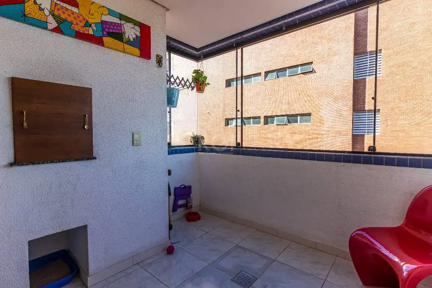 Foto 4 de Apartamento com 3 Quartos à venda, 86m² em Santo Antônio, Porto Alegre