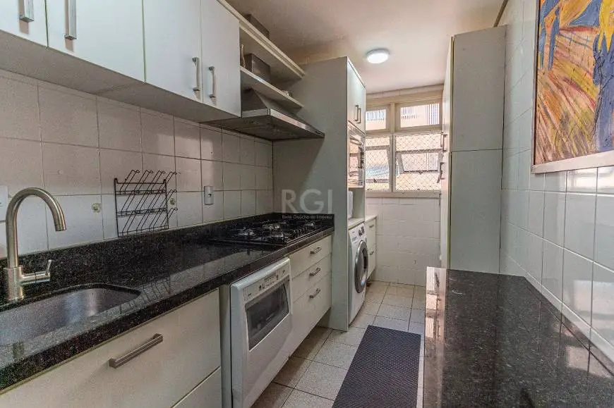 Foto 5 de Apartamento com 3 Quartos à venda, 86m² em Santo Antônio, Porto Alegre