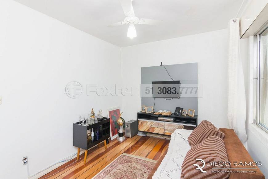 Foto 2 de Apartamento com 4 Quartos à venda, 160m² em Camaquã, Porto Alegre