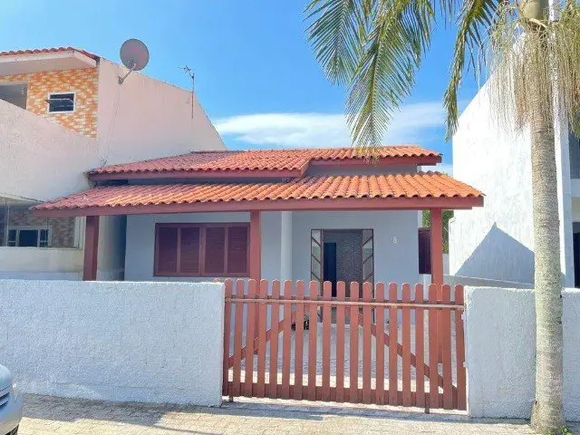 Foto 1 de Casa com 2 Quartos à venda, 60m² em Ingleses do Rio Vermelho, Florianópolis