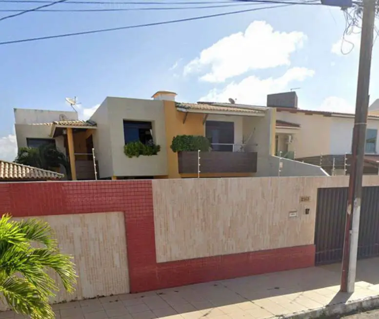 Foto 1 de Casa com 4 Quartos à venda, 300m² em Coroa do Meio, Aracaju
