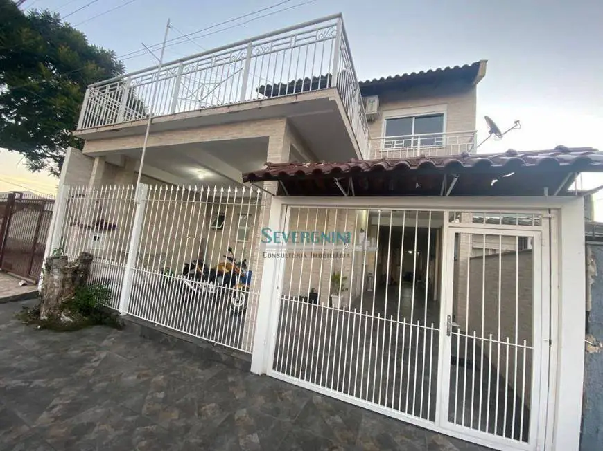 Foto 1 de Sobrado com 3 Quartos à venda, 190m² em Parque da Matriz, Cachoeirinha