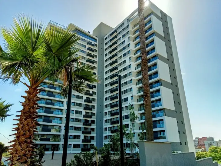Foto 1 de Apartamento com 1 Quarto à venda, 43m² em Petrópolis, Porto Alegre