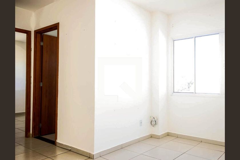 Foto 1 de Apartamento com 2 Quartos para alugar, 48m² em Jardim Ipanema, Uberlândia