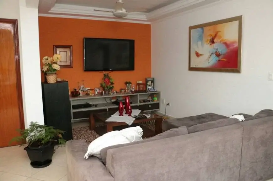 Foto 1 de Apartamento com 3 Quartos à venda, 150m² em Vila Guilhermina, Praia Grande