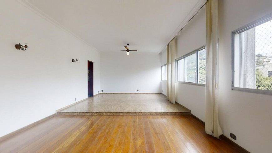 Foto 2 de Apartamento com 4 Quartos à venda, 155m² em Lagoa, Rio de Janeiro