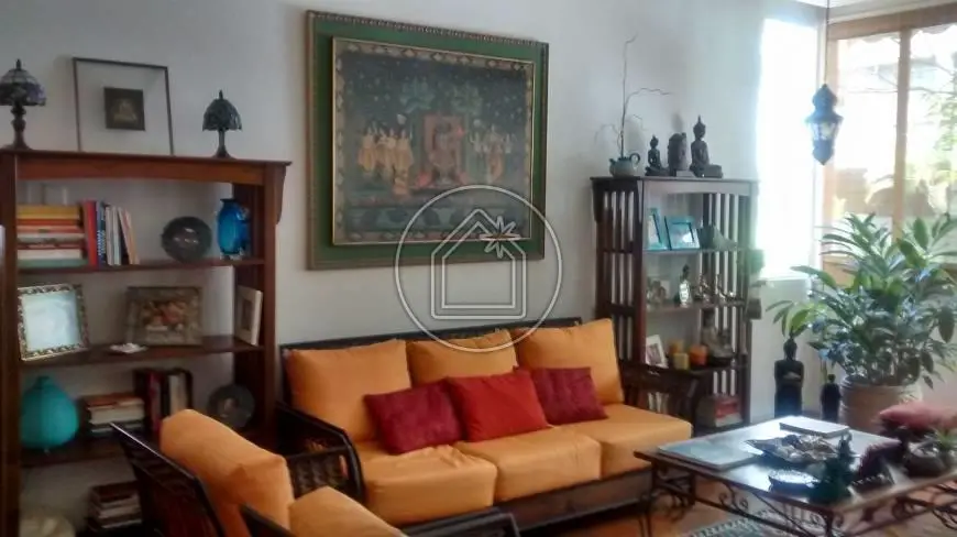 Foto 3 de Apartamento com 4 Quartos à venda, 131m² em Leblon, Rio de Janeiro
