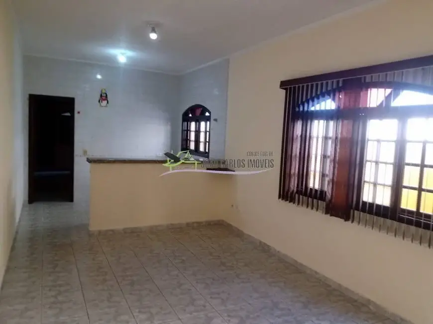 Foto 1 de Casa com 2 Quartos para alugar, 61m² em Jardim Corumbá, Itanhaém
