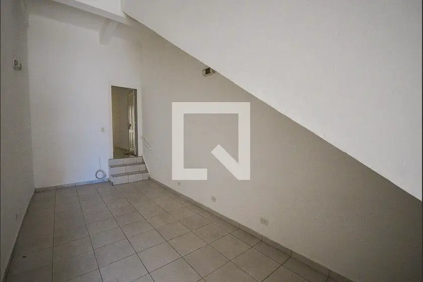 Foto 1 de Casa com 3 Quartos para alugar, 200m² em Cambuci, São Paulo