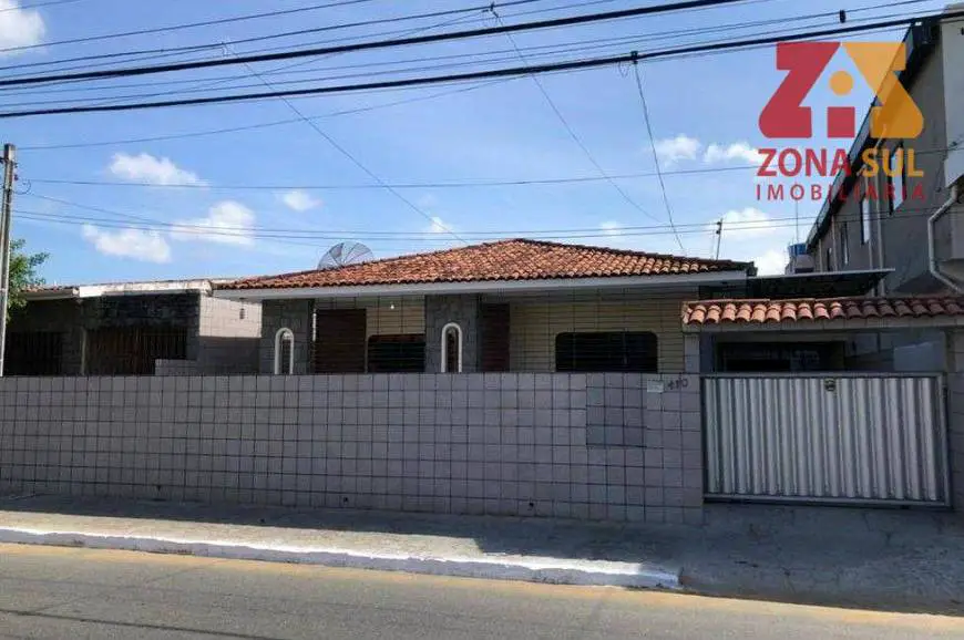Foto 1 de Casa de Condomínio com 3 Quartos à venda, 241m² em Expedicionários, João Pessoa