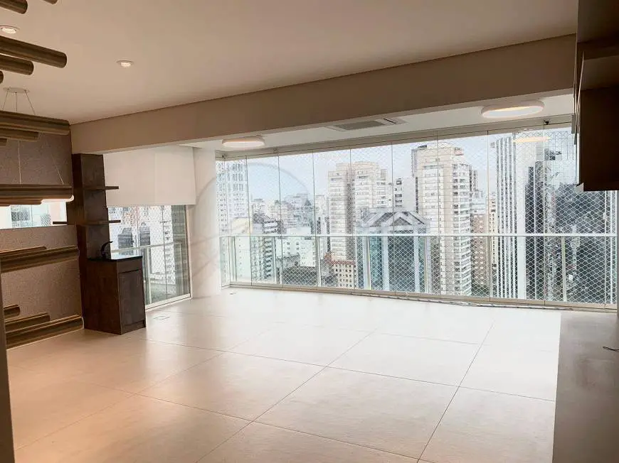 Foto 5 de Apartamento com 2 Quartos para alugar, 123m² em Itaim Bibi, São Paulo