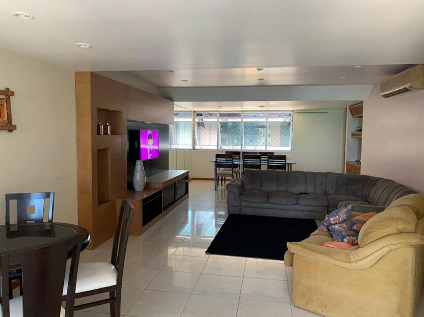 Foto 2 de Apartamento com 3 Quartos à venda, 164m² em Ponta Verde, Maceió