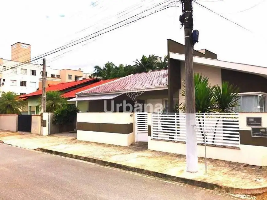 Foto 1 de Casa com 3 Quartos à venda, 150m² em Vila Lalau, Jaraguá do Sul
