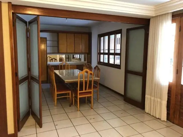 Foto 5 de Casa com 4 Quartos para alugar, 352m² em Enseada do Suá, Vitória